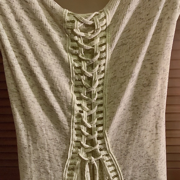 ☀️☀️Jane & Delancey soft knit tank TOP lace up back hi low longer hem L/XL NEW - Picture 4 of 6